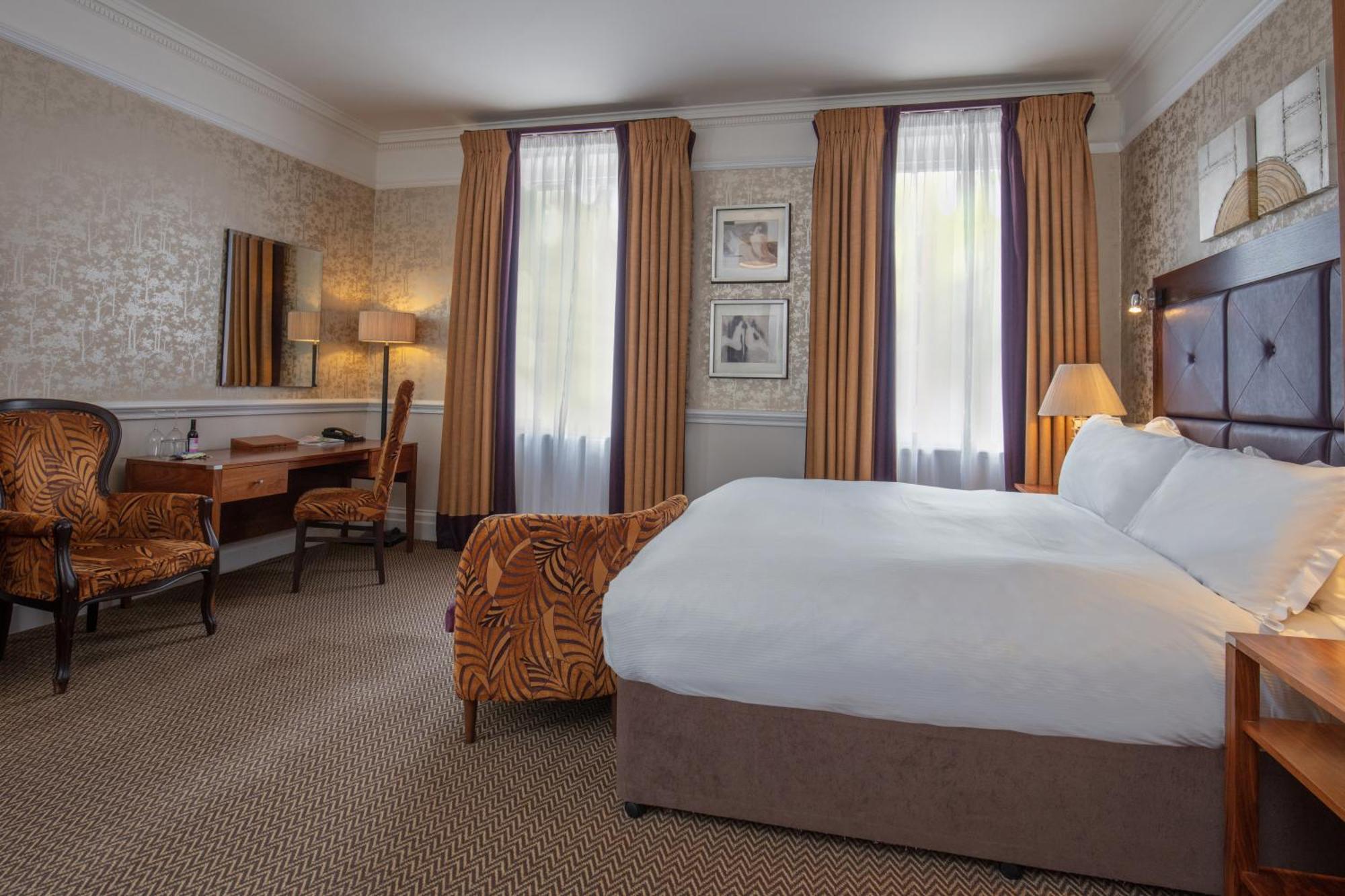 Norton Park Hotel, Spa & Manor House - Winchester サットン・スコットニー エクステリア 写真